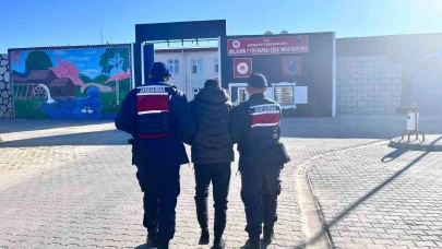 Afyonkarahisar’da 9 Yıl Hapis Cezasıyla Aranan Şahıs Yakalandı