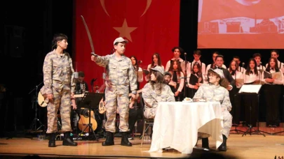 Kütahya’da “Kim Var?” Etkinliği Sanat Dolu Bir Geceye Dönüştü