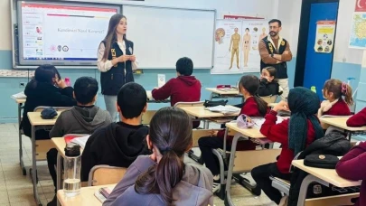 SİBERAY Ekibinden Kütahya’da Bilinçli İnternet Kullanımı Eğitimi