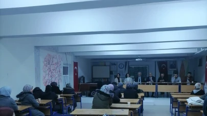 Hisarcık’ta Velilere Üniversite Sınavı Bilgilendirmesi