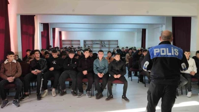 Afyonkarahisar’da Polislerden Öğrencilere Hayat Kurtaran Eğitim