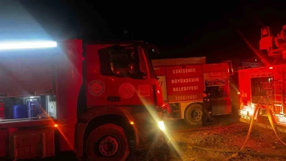 Alpu’daki Yangında Çiftlik Kül Oldu