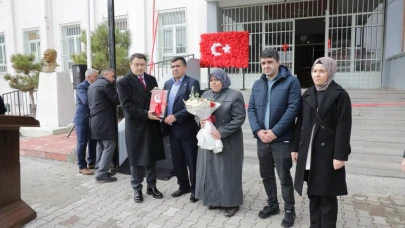 Aslanapa’da Duygusal Tören: Şehidin Adı Okula Verildi