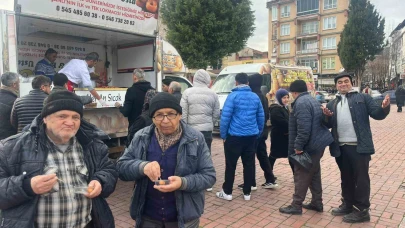 Tavşanlı’da Üç Ayların Başlangıcı Lokma İkramıyla Karşılandı