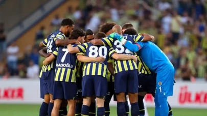 Fenerbahçe’den Tarihi Zafer: Avrupa Ligi'nde Son 16’ya Yükseldi, Maça Tribün Olayları Damga Vurdu