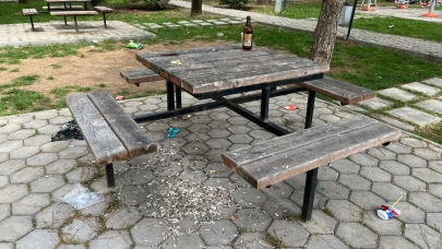 Eskişehir'deki o park çöplüğe döndü: Mahalleli tepkili
