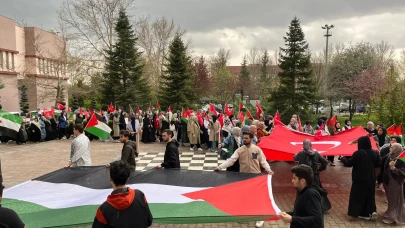 Eskişehir’de üniversitelilerden Filistin’e destek yürüyüşü