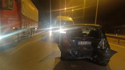 Kazaya Karıştı, Yaralıyı BırakıpKaçtı!