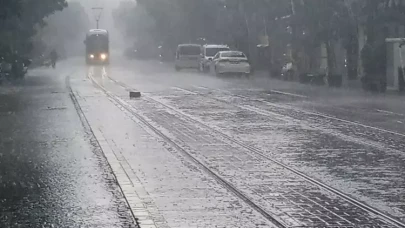 Eskişehir ve Çevresinde Sağanak Yağış Uyarısı Yapıldı