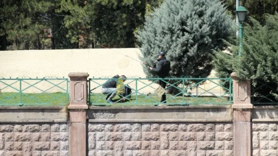 Eskişehir'de suyun çekilmesine rağmen o azminden vazgeçmedi