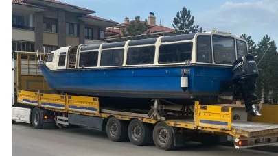 Porsuk çayındaki gondollar bakıma alındı