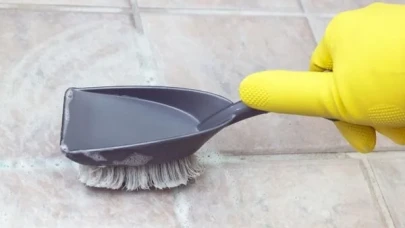 Tezgâh Arası Derzleri Temizlemenin 3 Pratik Yöntemi