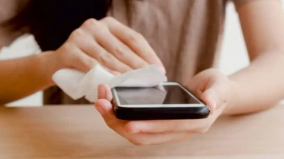 Telefon Ekranını ve Kılıfını Hijyenik Tutmanın 3 Pratik Yöntemi