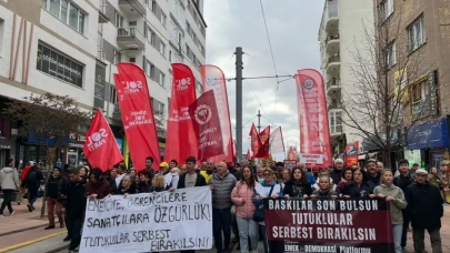 Eskişehir’de dayanışma yürüyüşü! “Arkadaşlarımızı bırakın”