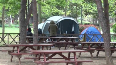 İstanbullular yeni güne parklarda uyandı!