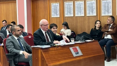 Kazım Kurt: “Ekonomik kelepçeye rağmen hizmet üretmeye devam ediyoruz”
