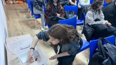 Eskişehir'de biyoloji dersi bu kez hayvanat bahçesinde işlendi