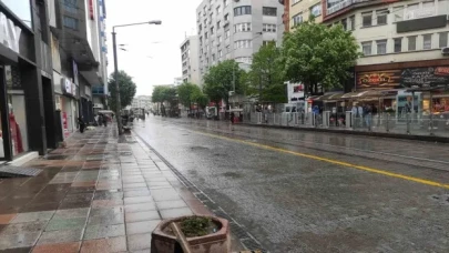 Eskişehir İçin Sağanak Yağış Uyarısı Verildi