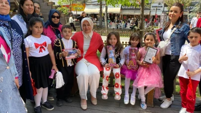 AK Parti Eskişehir Kadın Kolları’ndan 23 Nisan’da 250 çocuğa oyuncak
