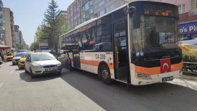 Açık Kapı Kazaya Neden Oldu: Maddi Hasarlı Trafik Kazası