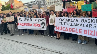 Anadolu Üniversitesi öğrencilerinden demokrasi çağrısı