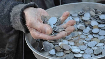 Eskiden ödeme olarak aldığı paraları günümüzde hurda olarak satıyor