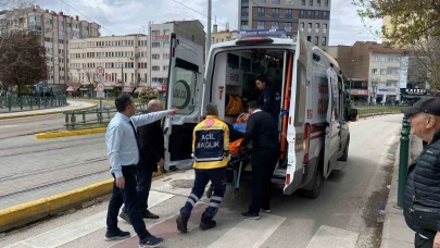 Eskişehir'de Alışveriş Merkezinde Genç Tuvalette Rahatsızlandı