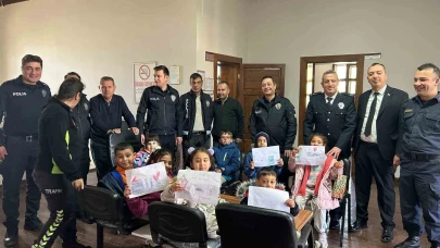 Günyüzü'nde Öğrencilerden Polis Teşkilatına Anlamlı Ziyaret