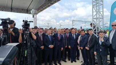 Milli Ulaşımda Tarihi Gün: TÜRAŞAŞ’tan Yerli Üretim Lokomotif ve Vagon Teslimatı
