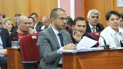 Emre Genç Odunpazarı Belediyesinde kınama bildirisi okudu