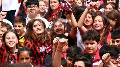 Eskişehirspor’dan öğrencilere moral ziyareti