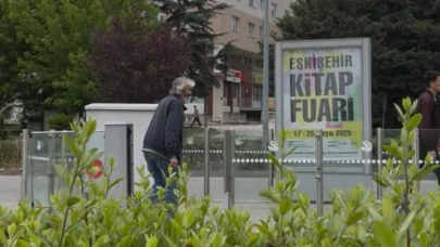 Gökmeydan durağında açık kapı fırsatçılığı: Arızalanan kapıdan biletsiz geçiş yapılıyor
