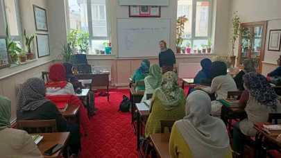 Eskişehir’de ‘Değerlerin Edinilmesinde Ailenin Rolü’ eğitimi verildi