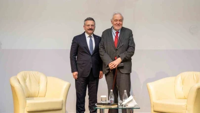 Eskişehir’de İlber Ortaylı’nın katılımıyla "Türk Kültürü ve Yunus Emre" söyleşisi düzenlendi