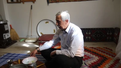 Genç kuşaklara geçmişini unutturmamak için evini müzeye çevirdi