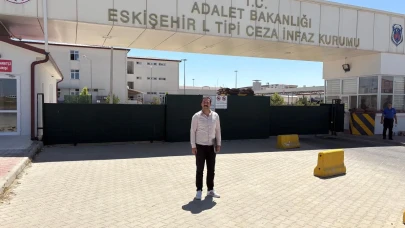 CHP Eskişehir’den Barış Kılıç’a Destek Ziyareti: “Hukuksuzluğa teslim olmayacağız”
