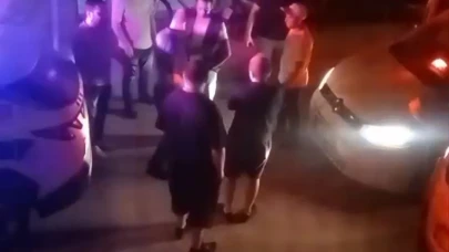 Evini gözetleyen kişiyi bıçakla kovaladı iddiası