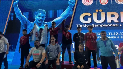 Eskişehir’in Minik Pehlivanları Türkiye Derecesiyle Döndü
