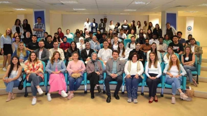 ESOGÜ TÖMER'de Mezunlar Günü Coşkuyla Kutlandı