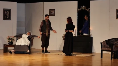Kütahya’da Çehov Rüzgârı: Sanatseverlere Unutulmaz Bir Gece