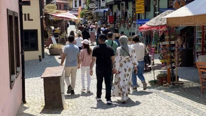 Kurban Bayramı'nda Eskişehir'e akın: Turistler Odunpazarı Evleri'ni keşfetti