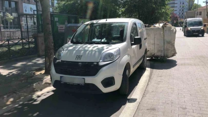Yeni Yapılan Bisiklet Yoluna Araç Park Edildi, Geçişler Aksadı
