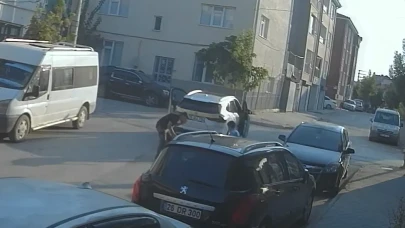 KÜÇÜK ÇOCUĞUN ÖLÜMÜNE NEDEN OLAN FECİ KAZA GÜVENLİK KAMERASINA ANBEAN YANSIDI .... İŞTE DETAYLAR