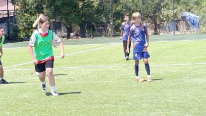 Bozüyük’te Kızlar ve Erkekler Futbol Turnuvası Coşkuyla Tamamlandı