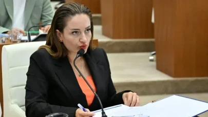 Büşra Özdemir Kimdir? Antalya Siyasetinde Yükselen Hukukçu Profil