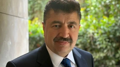 Prof. Dr. Adem Akçakaya Kimdir? Kaç Yaşında, Nereli, Evli mi, Akademik Kariyeri ve Bezmialem Rektörlüğü Hakkında Bilgiler
