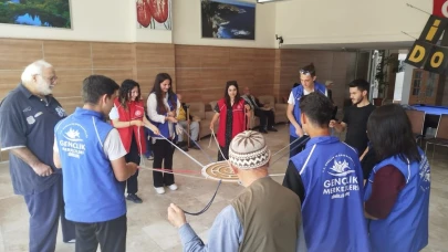 Huzurevinde Nesiller Arası Sıcak Bağlar Kuruluyor