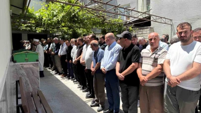 Kelebek Hastalığı ve Kanserle Savaşan Elif Hayata Veda Etti