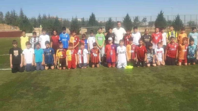 Gençler İçin Yaz Spor Okulu Etkinlikleri  Devam Ediyor