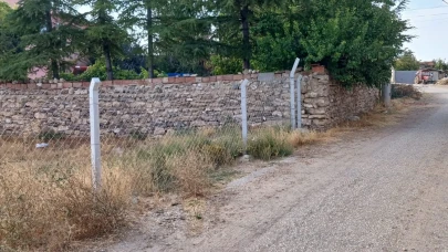 Seyitgazi’de tel çit gerginliği: Vatandaştan belediyeye tepki
